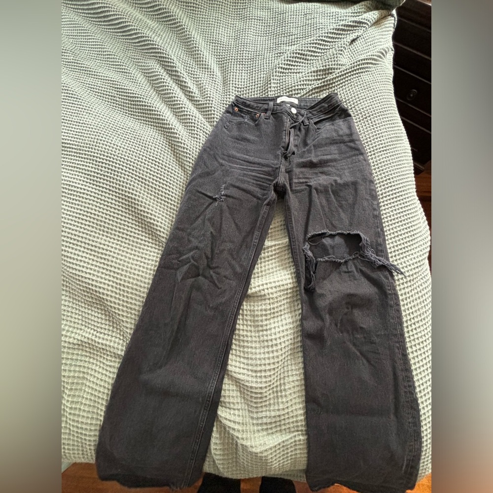 abercrombie and fitch - curve love 90s relaxed jean high rise. size 25.
